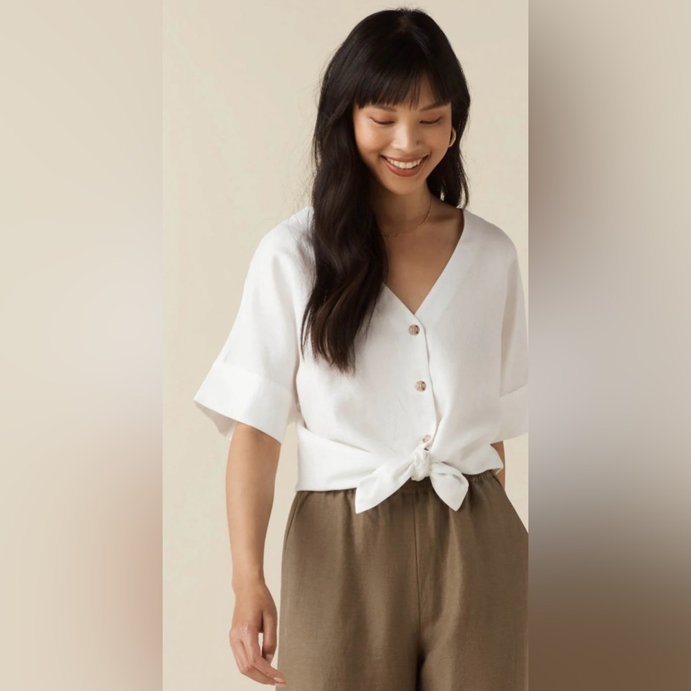 NWT New Vetta Girlfriend Top Cream Shirt Capsule Closet Small S